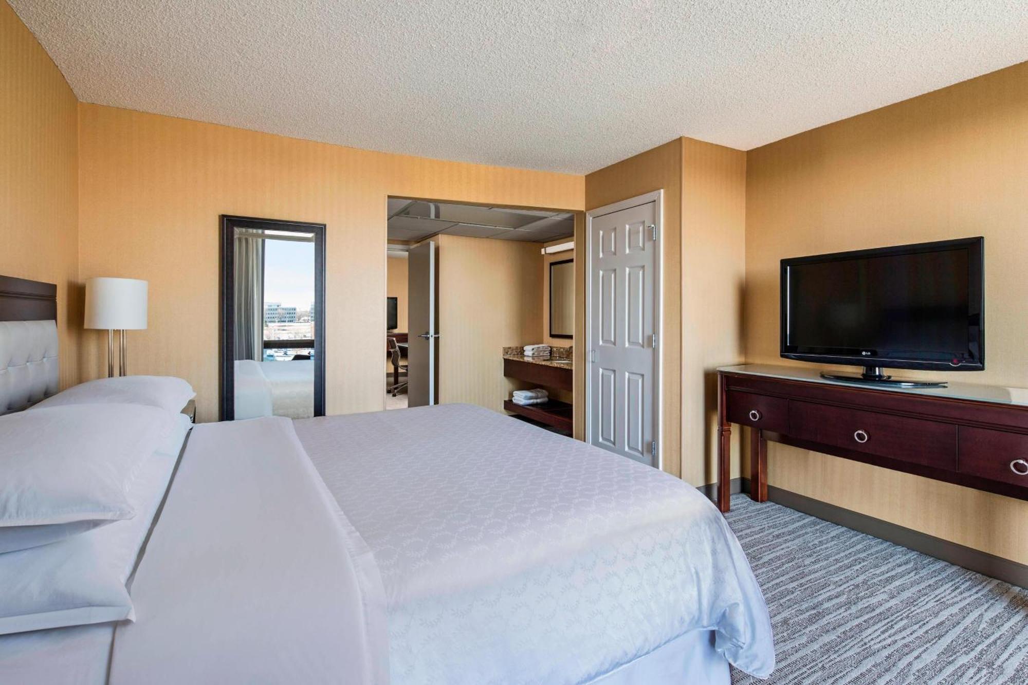 Sheraton West Des Moines Ngoại thất bức ảnh